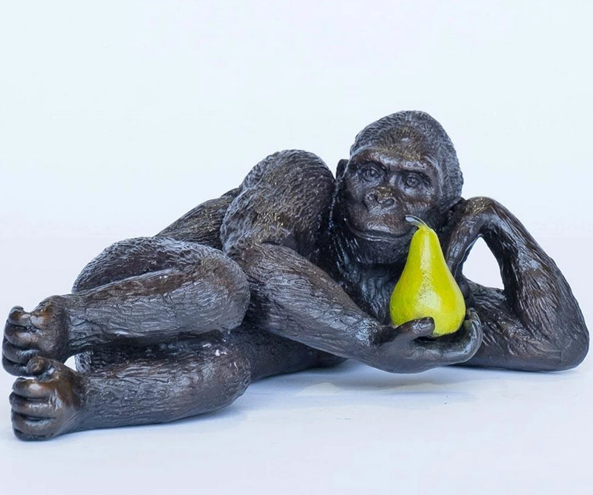Gorilla will pear for love