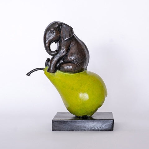 The elephant was just pearfect