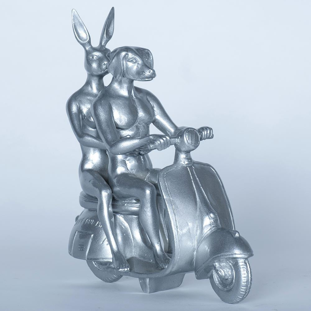 Happy Mini Vespa Riders (silver)